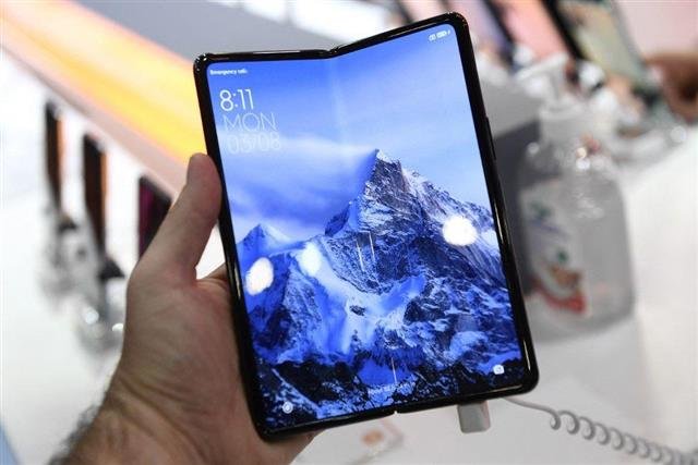 foldable phone 